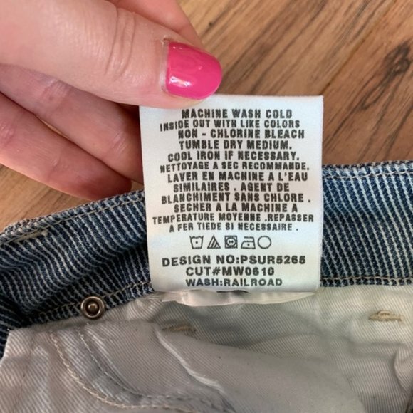 Joe’s Jeans • Chelsea Ankle Zip Distressed Jeans - Picture 7 of 8